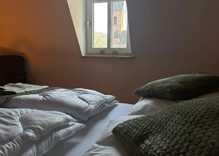 Altstadthaeuschen Mit Charm , Naehe Heidelberg Castle, Neckarufer * Hirschhorn