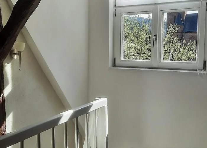 Altstadthaeuschen Mit Charm , Naehe Heidelberg Castle, Neckarufer *