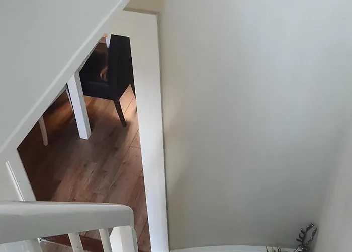 Altstadthaeuschen Mit Charm , Naehe Heidelberg Castle, Neckarufer *